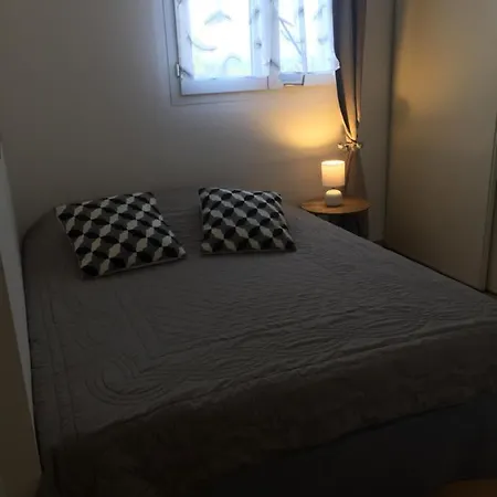 Apartament Cas'elena 2 , Un Nid Douillet Avec Tres Belle Vue Mer